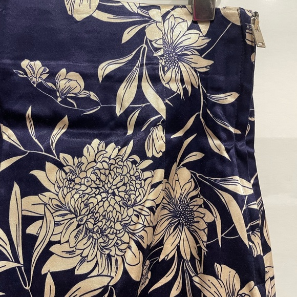 Zara Floral Print Pencil Skirt with Slit - Picture 2 of 6